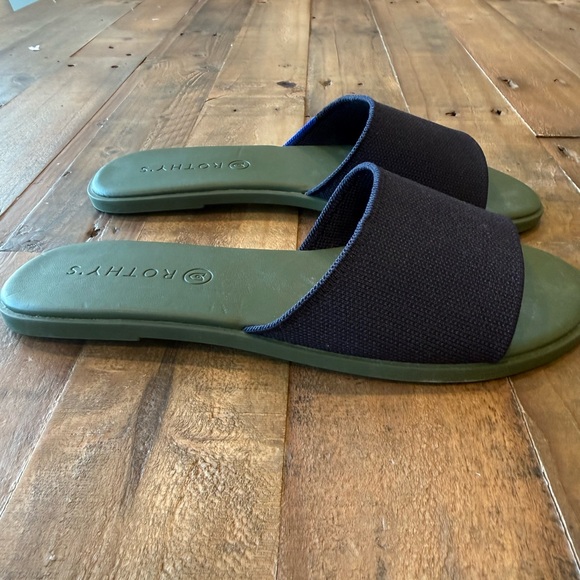 RARE Rothy’s The Slide Sandal - 7 - Picture 1 of 10